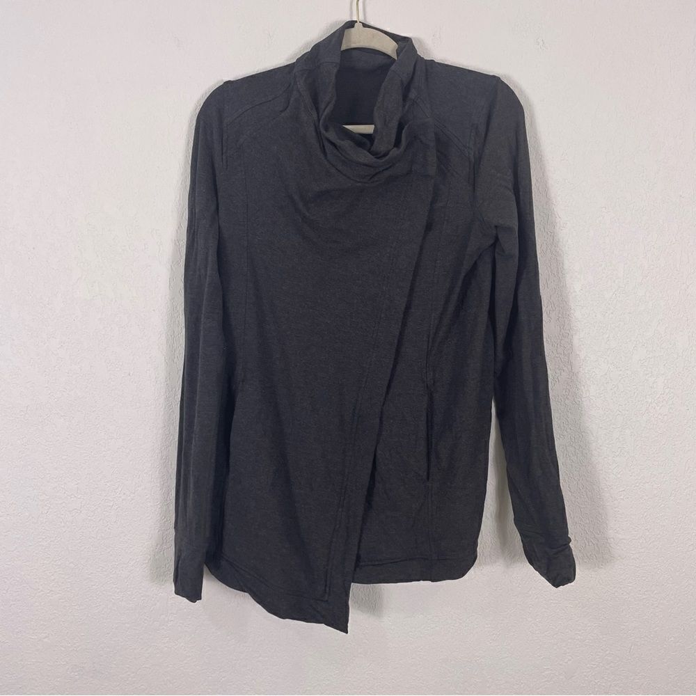 Lululemon Grey Overlap Front Jacket‎ Size 8